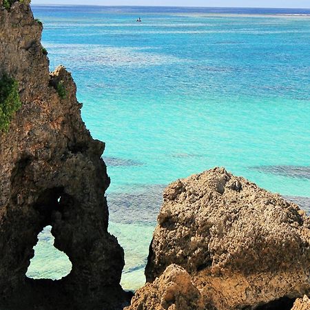 Villa Capri Miyakojima Exteriör bild